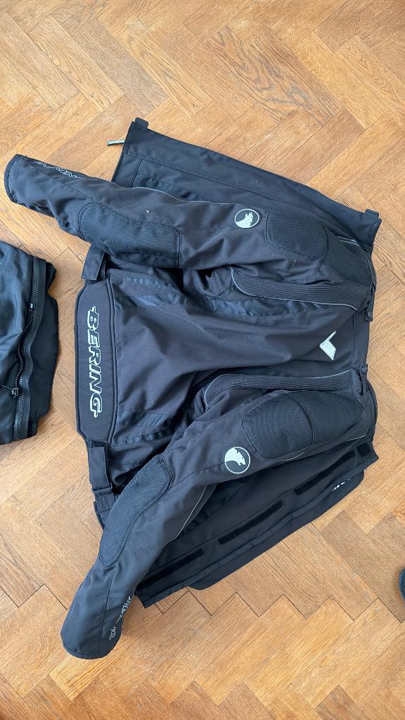 Bering motorjas + motorbroek, Motoren, Kleding | Motorkleding, Ophalen, Tweedehands, Dames, Bering