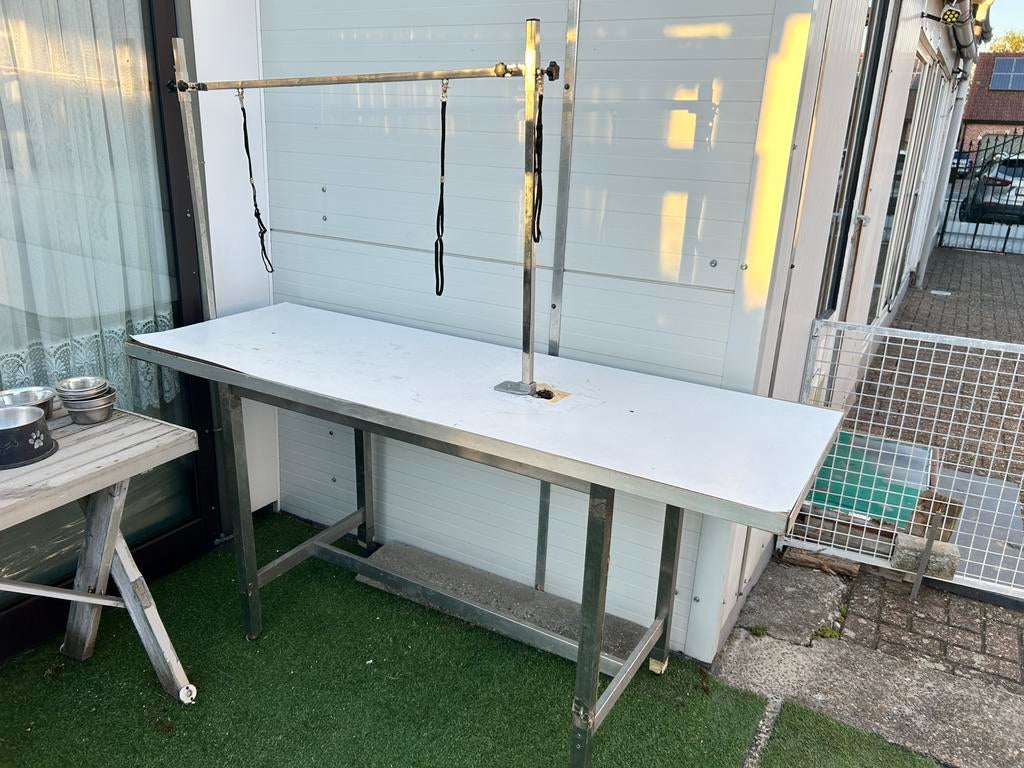 Honden tafel trim, Ophalen, Zo goed als nieuw