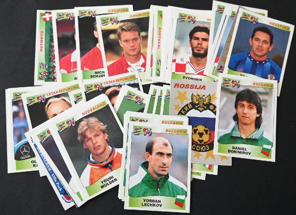 Panini Europa 96 met rode achterkant / 56 stickers hieronder, Verzamelen, Verzenden, Zo goed als nieuw, Poster, Plaatje of Sticker
