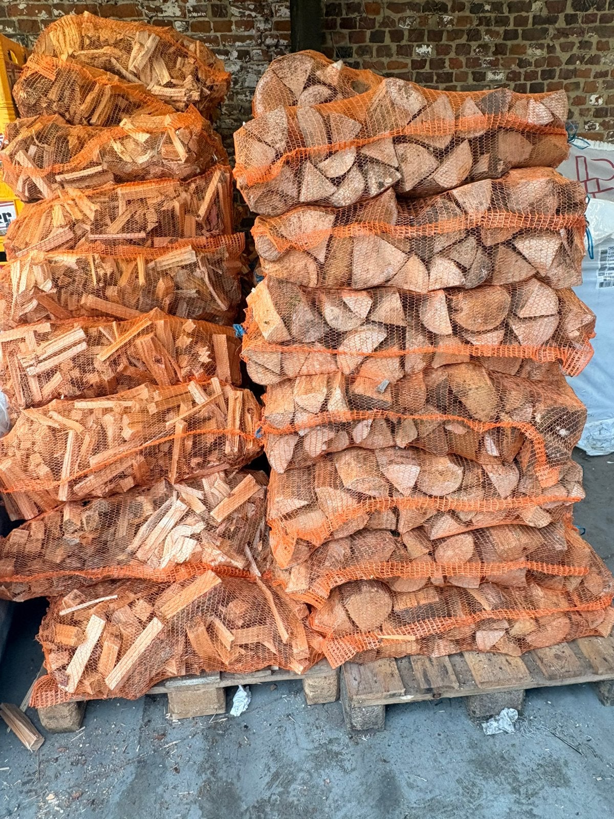 Sac de bois d’allumage de 40 L et sac de bûches de 40 L., Enlèvement ou Envoi, Bûches