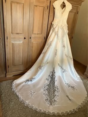 Trouwjurk met lange sleep, Enlèvement, Porté, Blanc, Robe de mariée