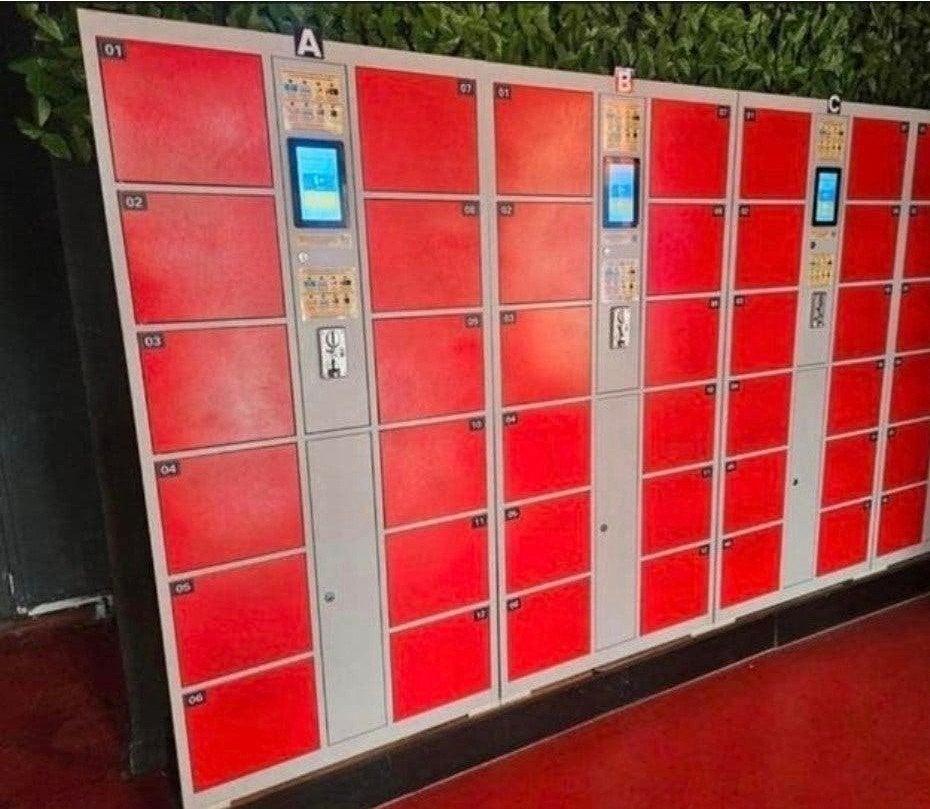 Te koop: 3x 12 digitale lockers (36 compartimenten totaal)
D, Enlèvement