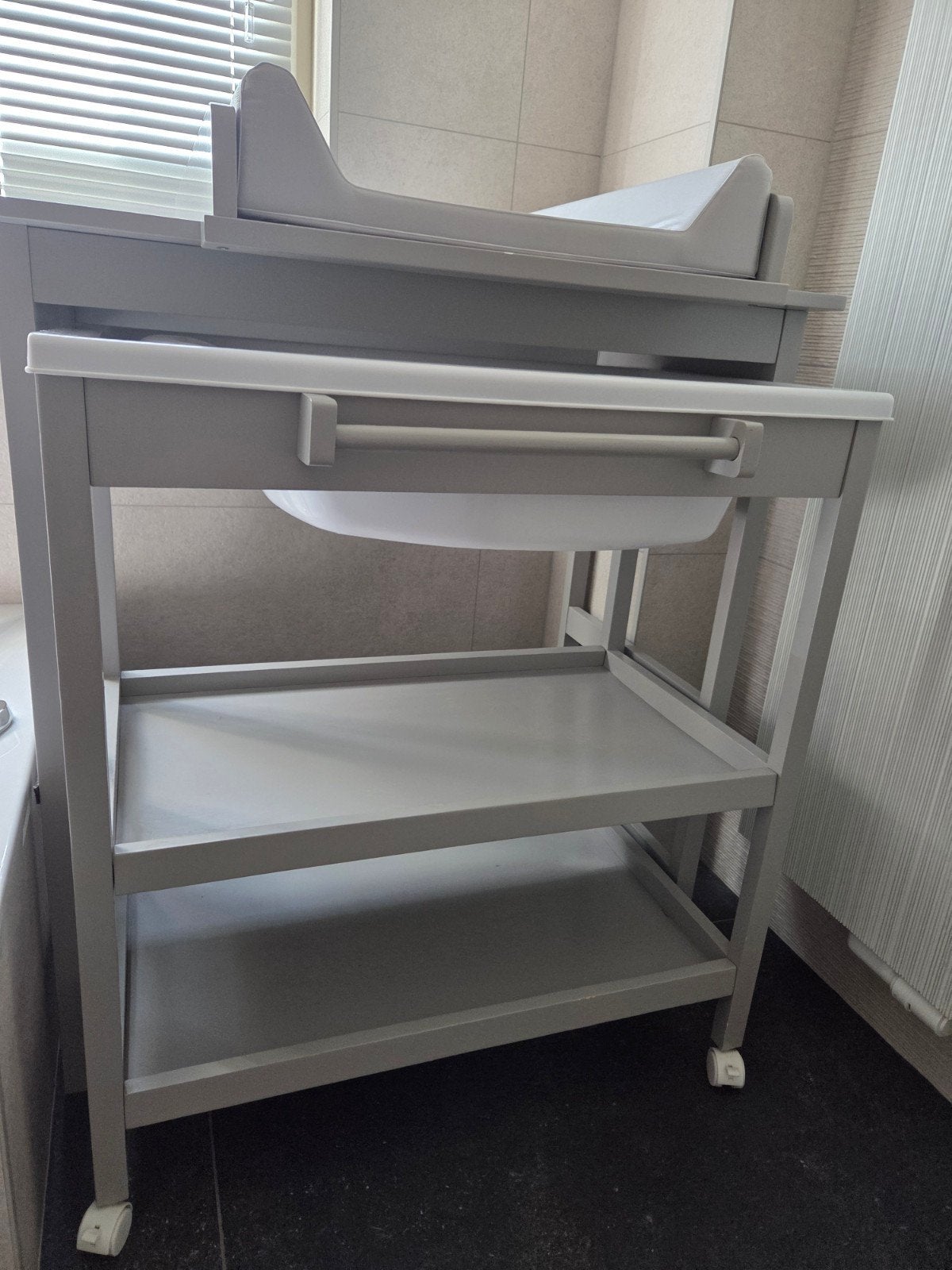 Table à langer Quax avec partie baignoire extensible, Enlèvement