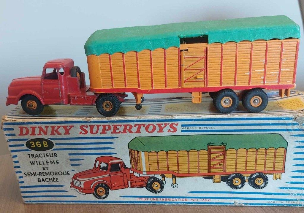 DINKY TOY TRUCK MET VERPAKKING TE KOOP, Hobby en Vrije tijd, Modelauto's | 1:43, Ophalen of Verzenden, Gebruikt, Bus of Vrachtwagen