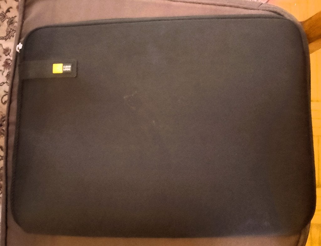 tas voor laptop, tablet of kleine aktentas / 30 x 40cm, Informatique & Logiciels, Housses d'ordinateur portable, Enlèvement, Comme neuf