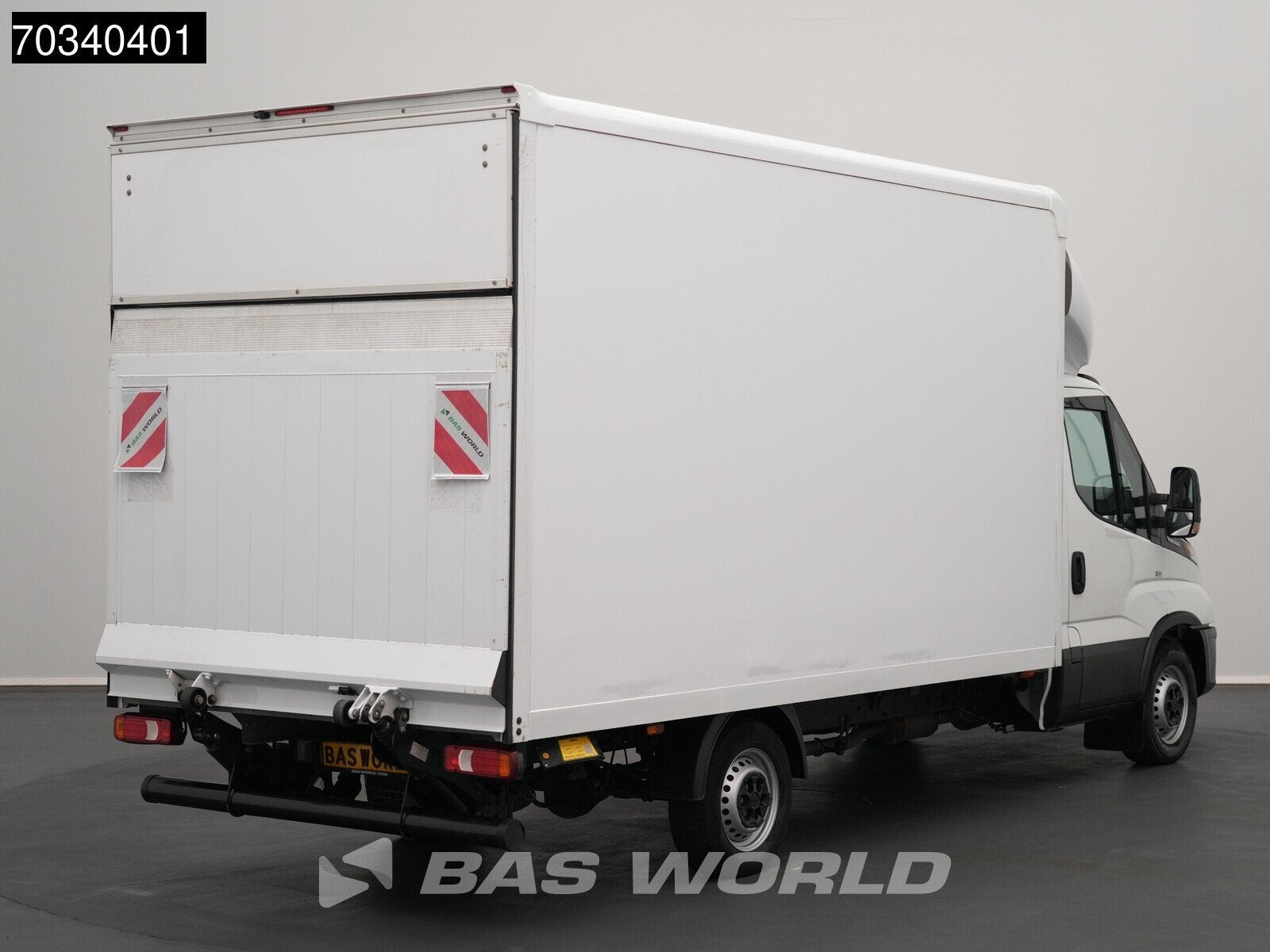 Iveco Daily 35S16 Automaat Bakwagen Laadklep AC/Climate Came, Auto's, Automaat, Stof, Gebruikt, Euro 6