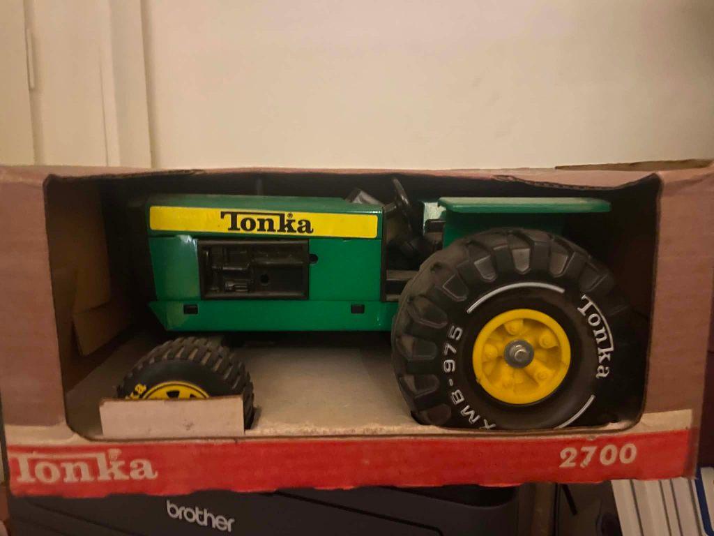 TONCA tractor, Ophalen of Verzenden, Zo goed als nieuw