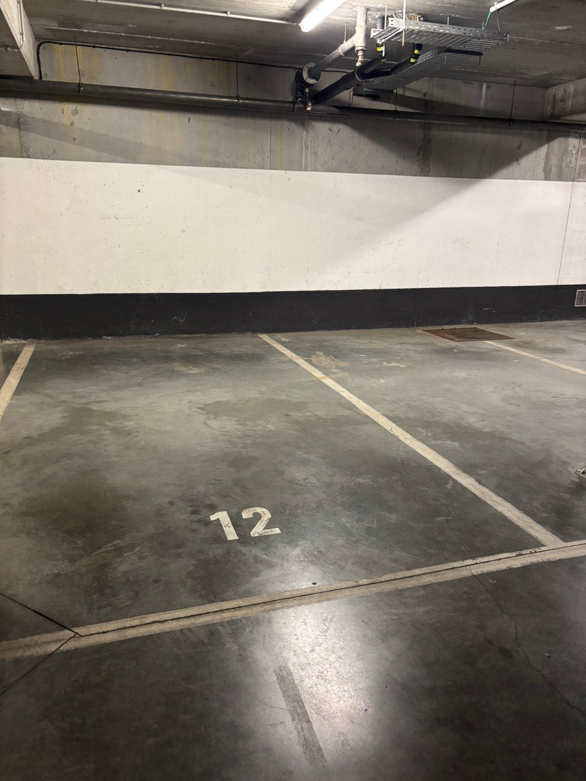 Parking à Louer/ ROGIER-GARE DU NORD