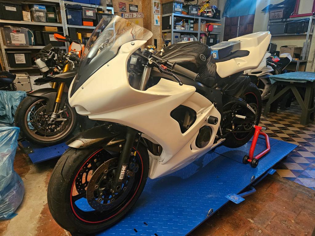 R6 Circuit - Yamaha 2005 moteur injection, Motos, Motos | Yamaha, Particulier, Sport, 4 cylindres, Enlèvement