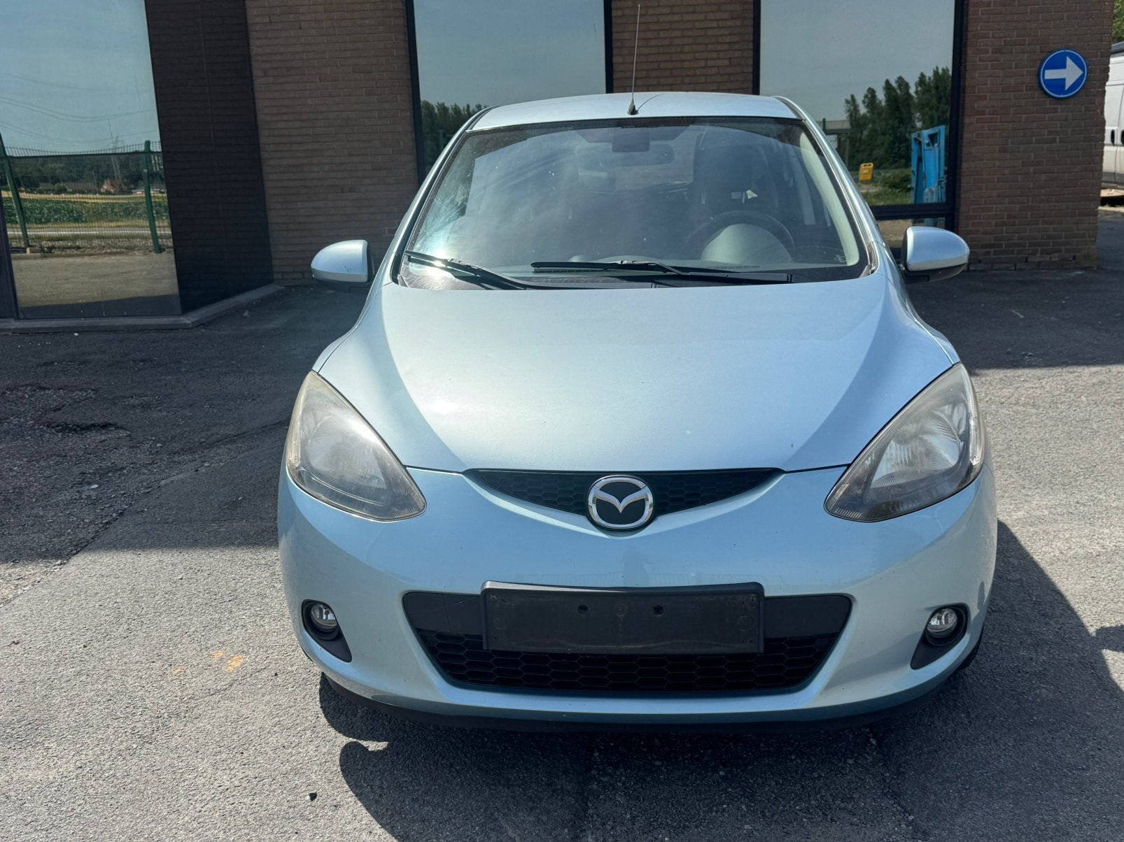 Mazda 2 1.3 essence lez ok Airco, Autos, Mazda, Achat, Entreprise, Boîte manuelle, 1349 cm³