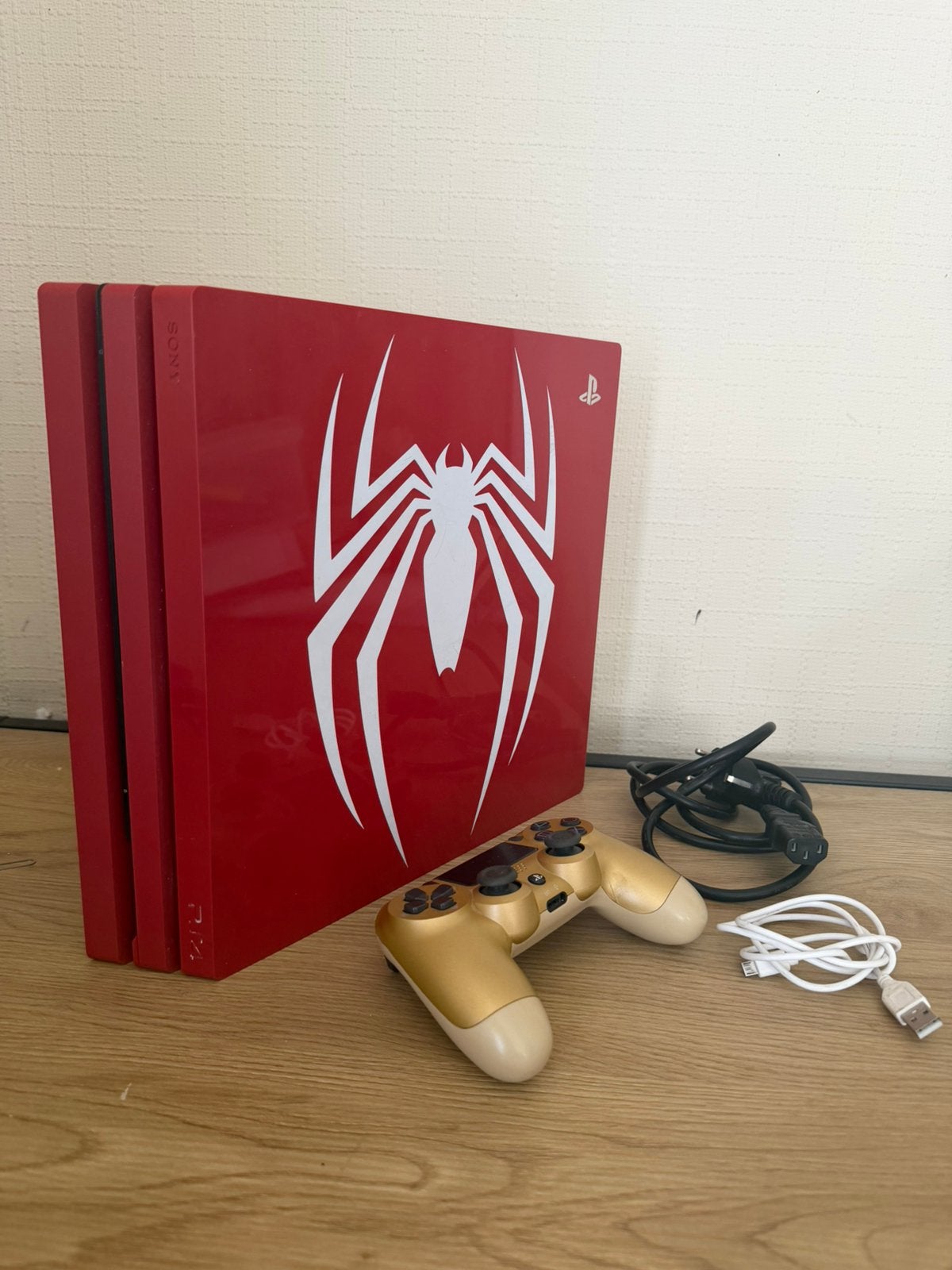 PS4 Pro Spider-Man Limited Edition + Gouden Controller, Consoles de jeu & Jeux vidéo, Enlèvement ou Envoi, Contrôleur