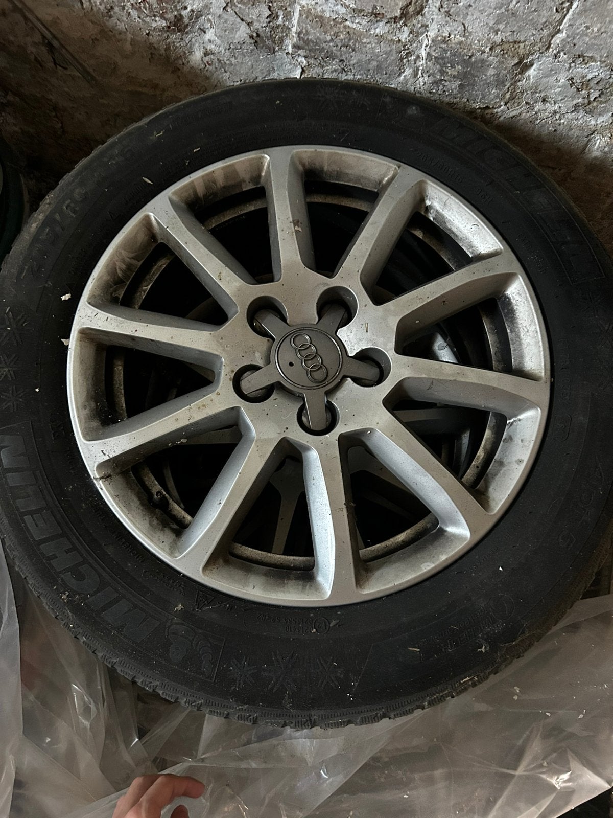 4 jantes et pneus audi, Autos : Pièces & Accessoires, Enlèvement, Pneu(s)