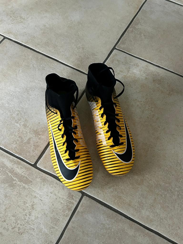 Chaussures foot, Ophalen, Zo goed als nieuw, Schoenen