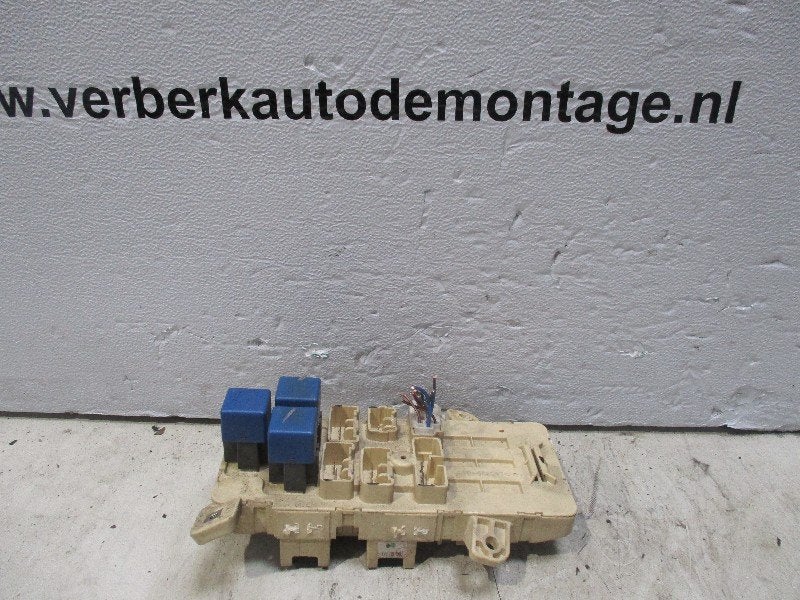 BOITIER FUSIBLES Toyota Celica (T20) (82641-14050), Kundenbetreuung@toyota.de, Toyota, Utilisé, Toyota-Allee 2
50858  Köln, DE