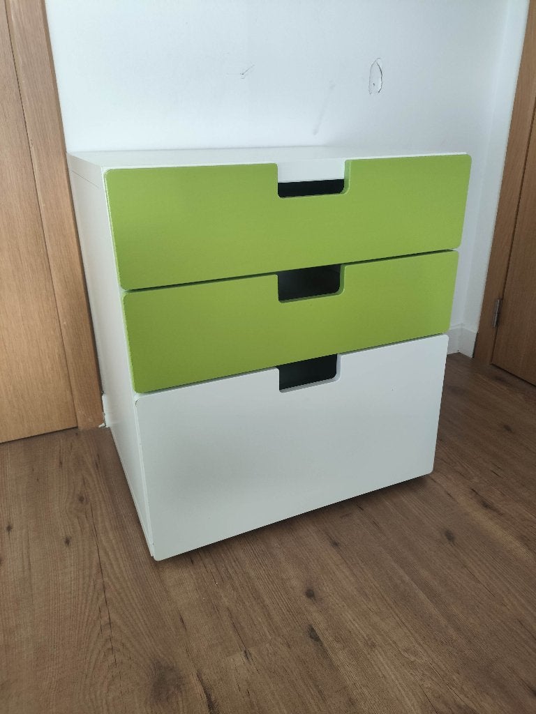 Laag kastje met laden (wit/groen), Gebruikt, 50 tot 70 cm, Ophalen, Minder dan 90 cm