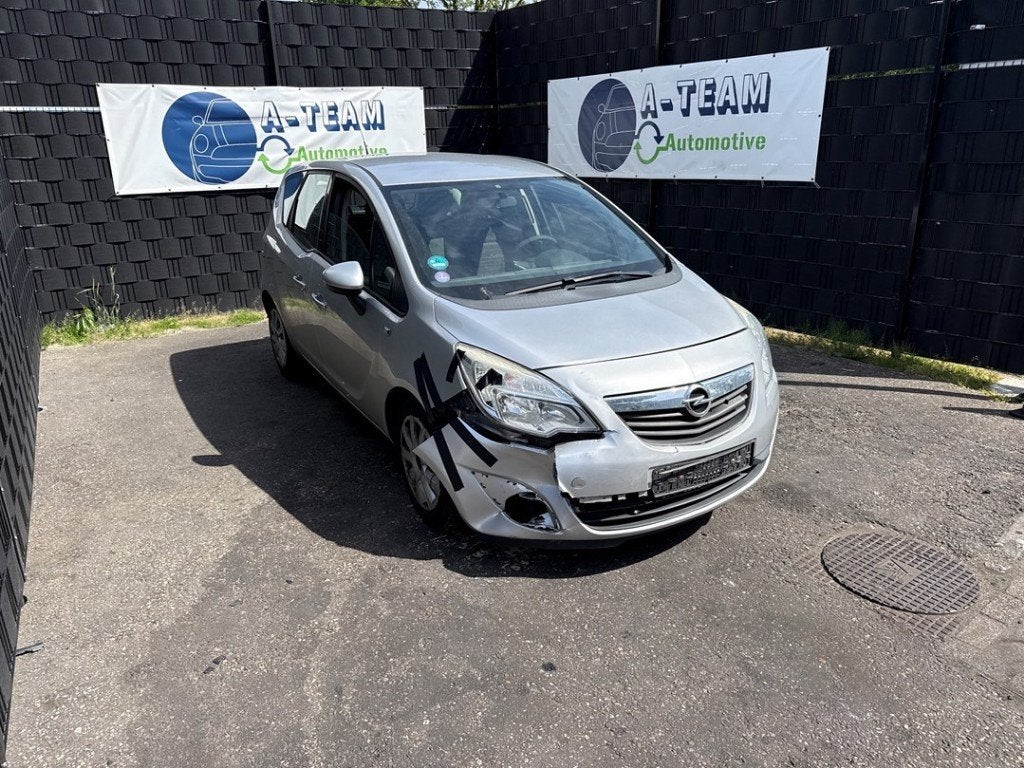 CEINTURE DE SECURITE ARRIERE DROITE Opel Meriva (B), Opel, Opel Automobile GmbH, Utilisé, Kontakt-opel@opel.com