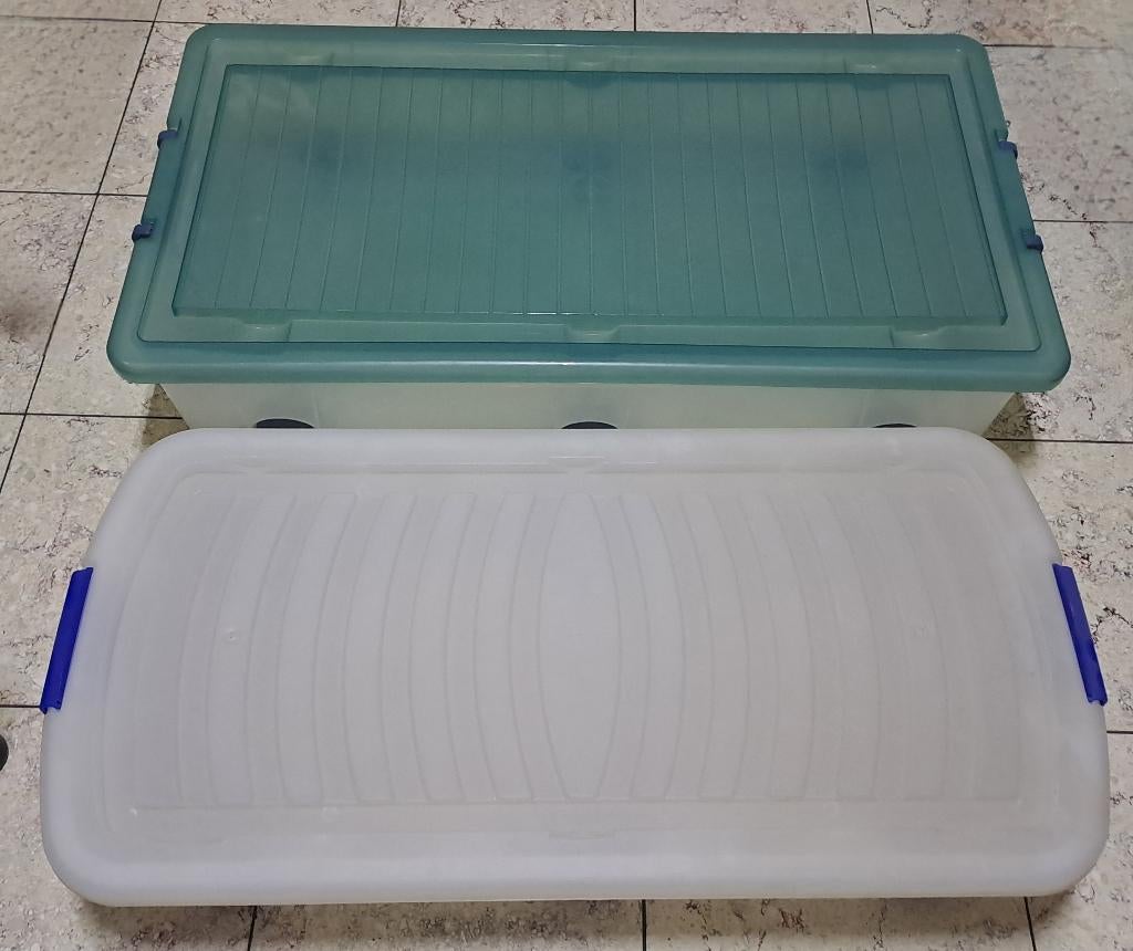 2 bacs rangement plastique à roulettes, Moins de 35 cm, Comme neuf, Enlèvement, Boîte