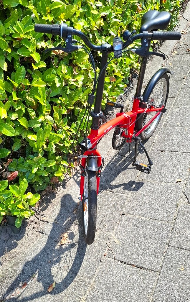 RODE PLOOIFIETS b’twin, Fietsen en Brommers, Fietsen | Vouwfietsen, 20 inch of meer, Gebruikt, Velgrem, Versnellingen