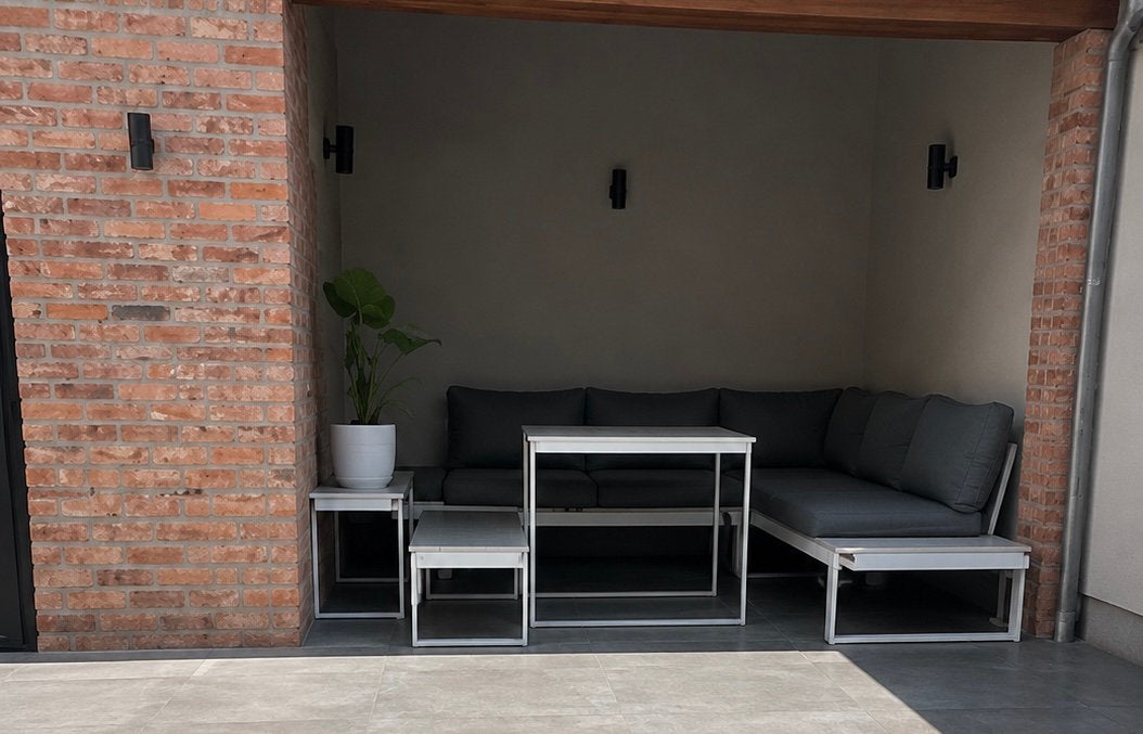 Wit aluminium loungeset met tafel en zitbanken, Ophalen, 5 zitplaatsen, Aluminium, Zo goed als nieuw