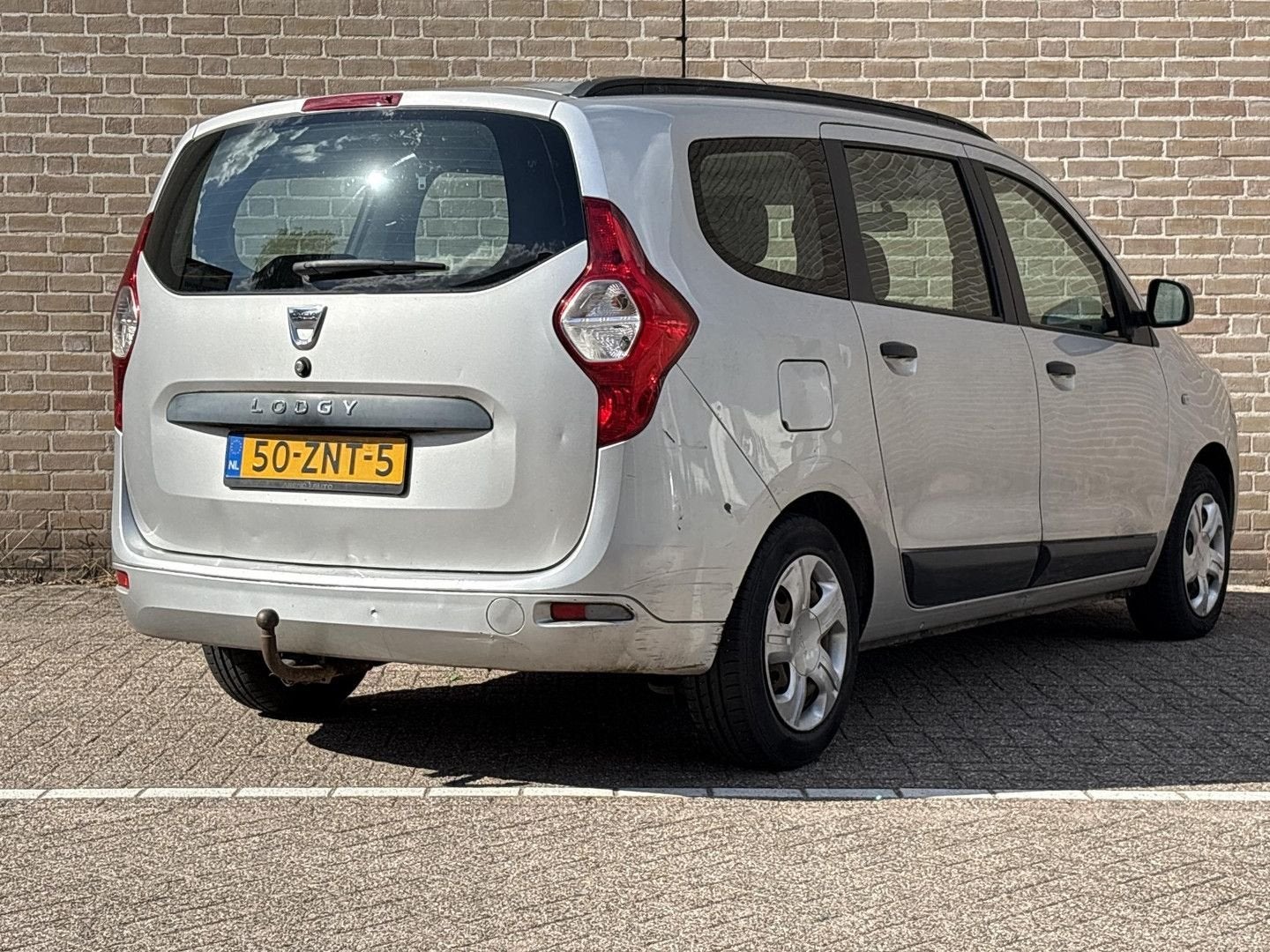 Dacia Lodgy 1.2 TCe Ambiance 5p. | Cruise | Airco | Trekhaak, Auto's, Monovolume, 135 g/km, Startonderbreker, Handgeschakeld