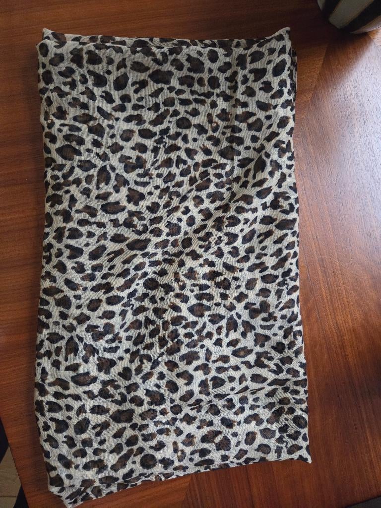 Écharpe fine, Kleding | Dames, Mutsen, Sjaals en Handschoenen, Sans marque, Ophalen, Zo goed als nieuw, Sjaal