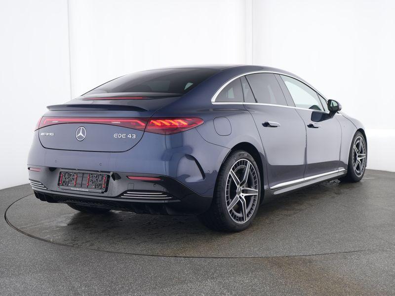 Mercedes-Benz AMG EQE-Klasse 43 Berline 4MATIC | Trekhaak |, Autos, Achat, Entreprise, 2525 kg, Noir