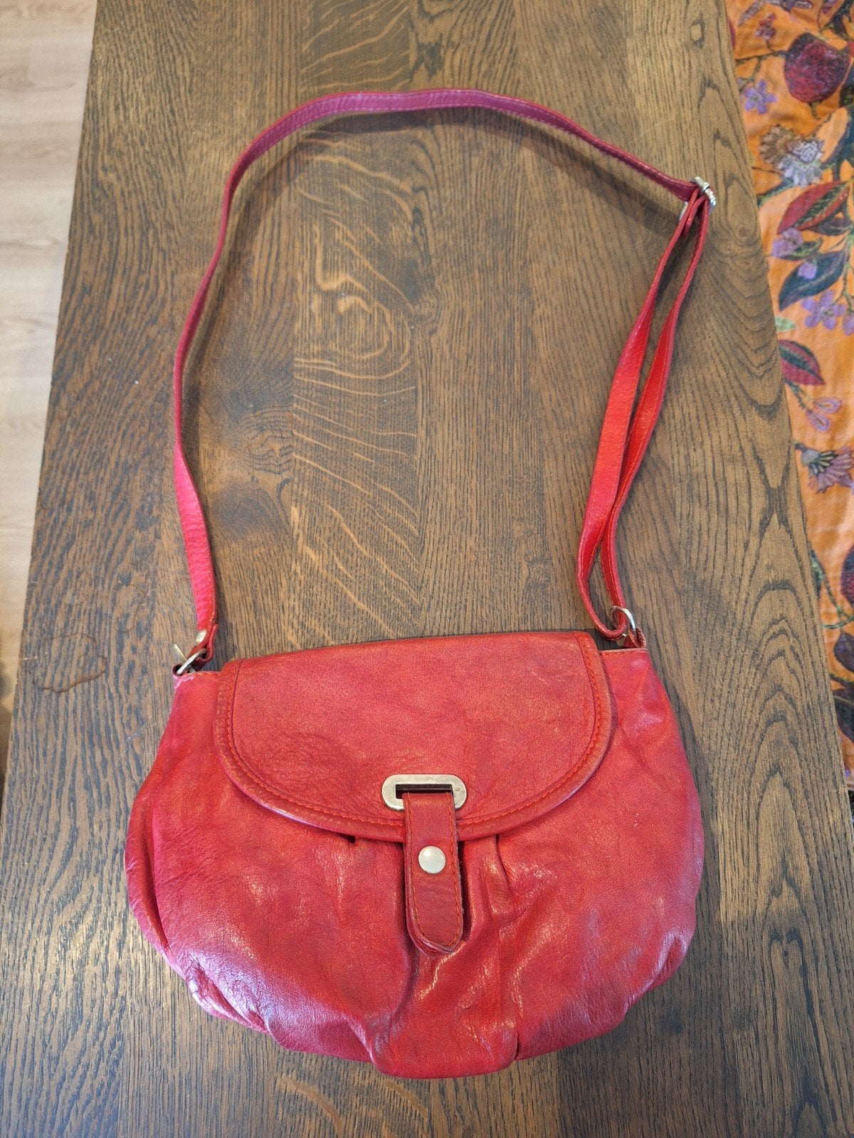 Sac à main en cuir rouge, Bijoux, Sacs & Beauté, Enlèvement ou Envoi, Cuir