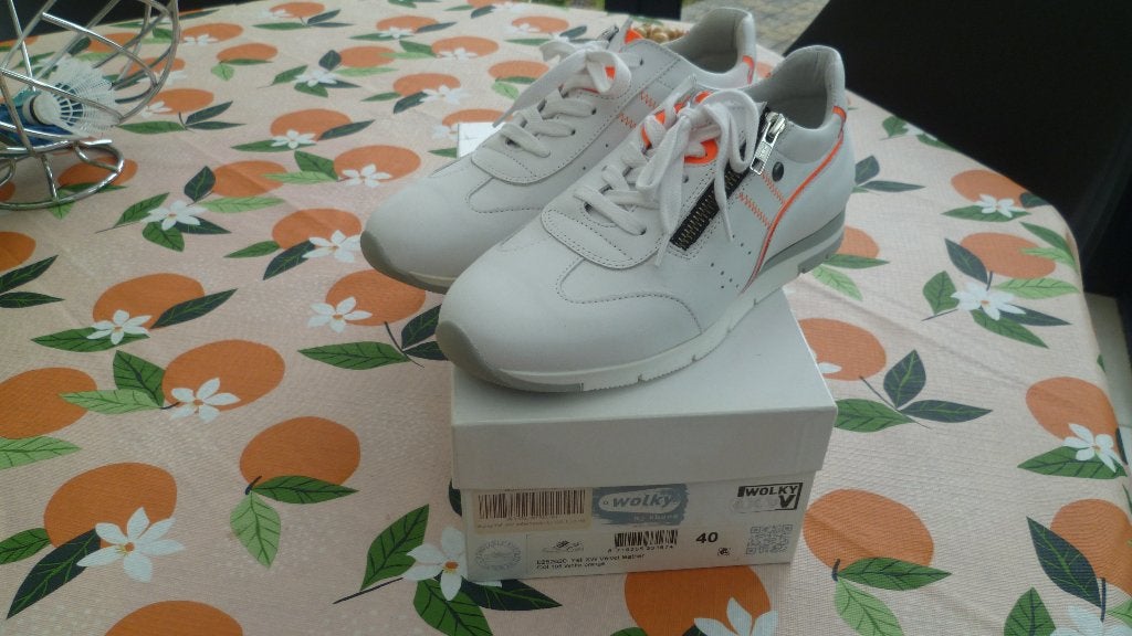 Wolky Yell XW vetermodel voor dames.  Maat 40, Ophalen, Wolky, Wit, Nieuw