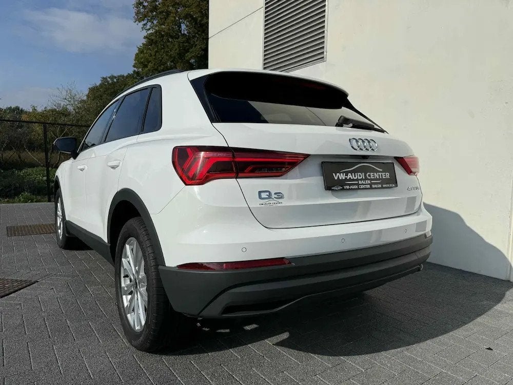 Audi Q3 Q3 PHEV PROLINE 45TFSIe 245PK (bj 2023, automaat), Auto's, Audi, Automaat, 245 pk, Stof, Gebruikt