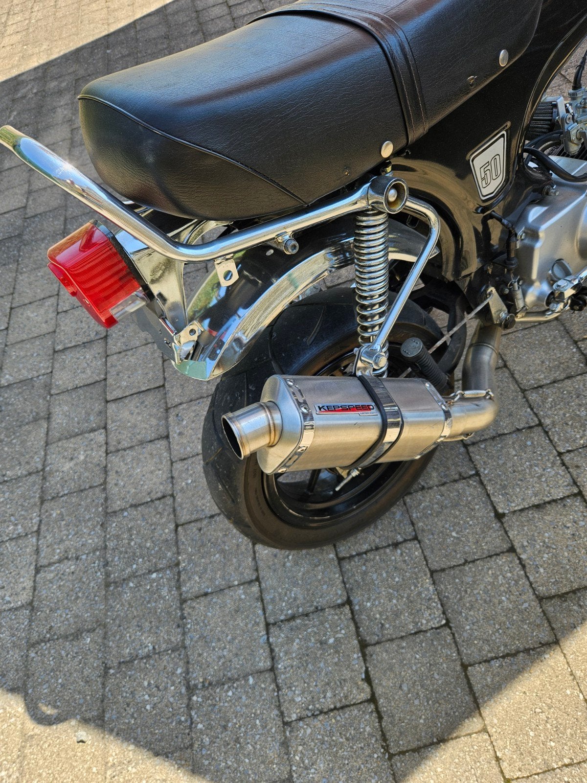 Dax, Fietsen en Brommers, Ophalen