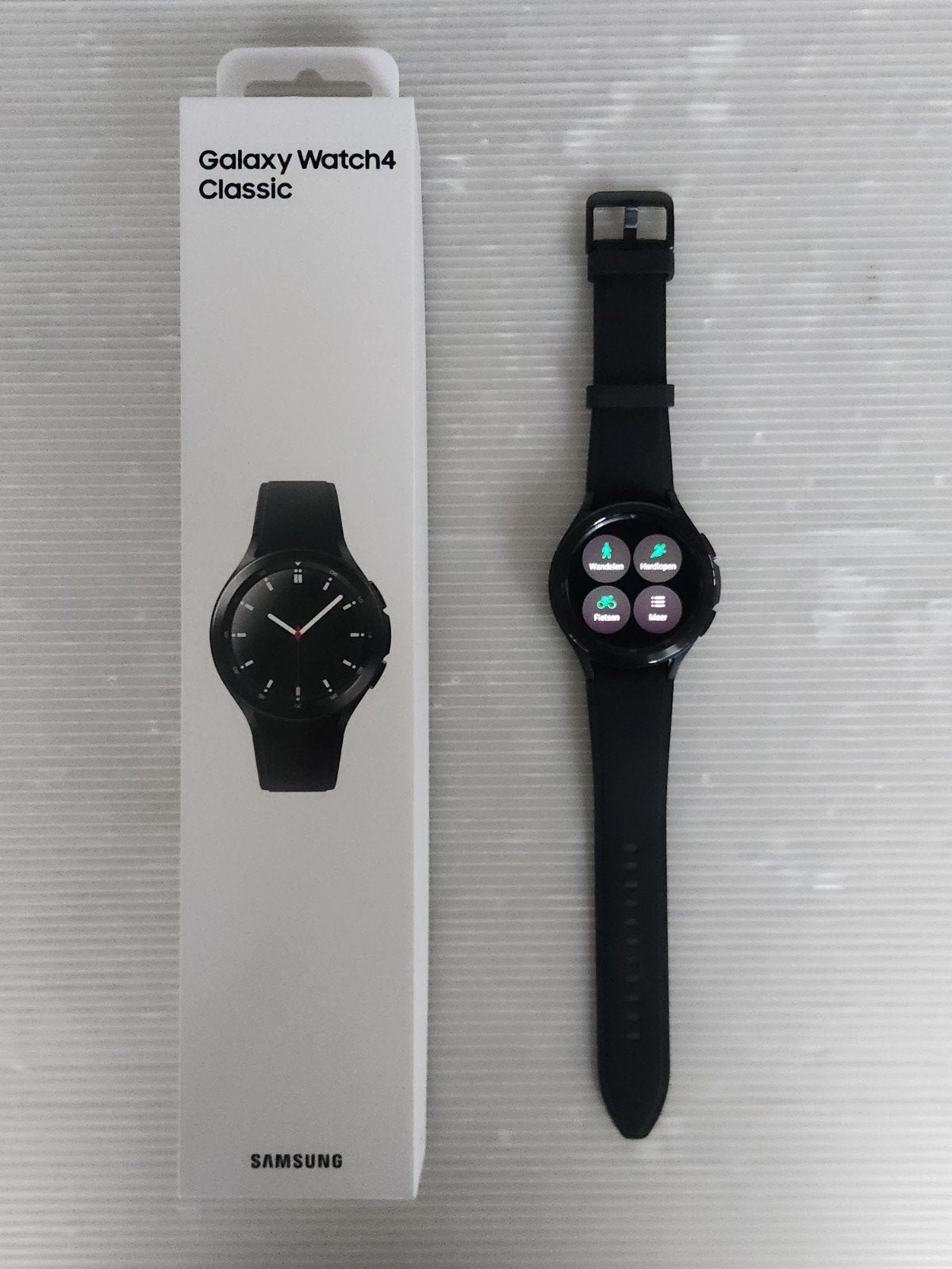 Smartwatch Samsung Compleet als nieuw
super mooie staat en w, Ophalen of Verzenden, Zo goed als nieuw, Zwart, Android