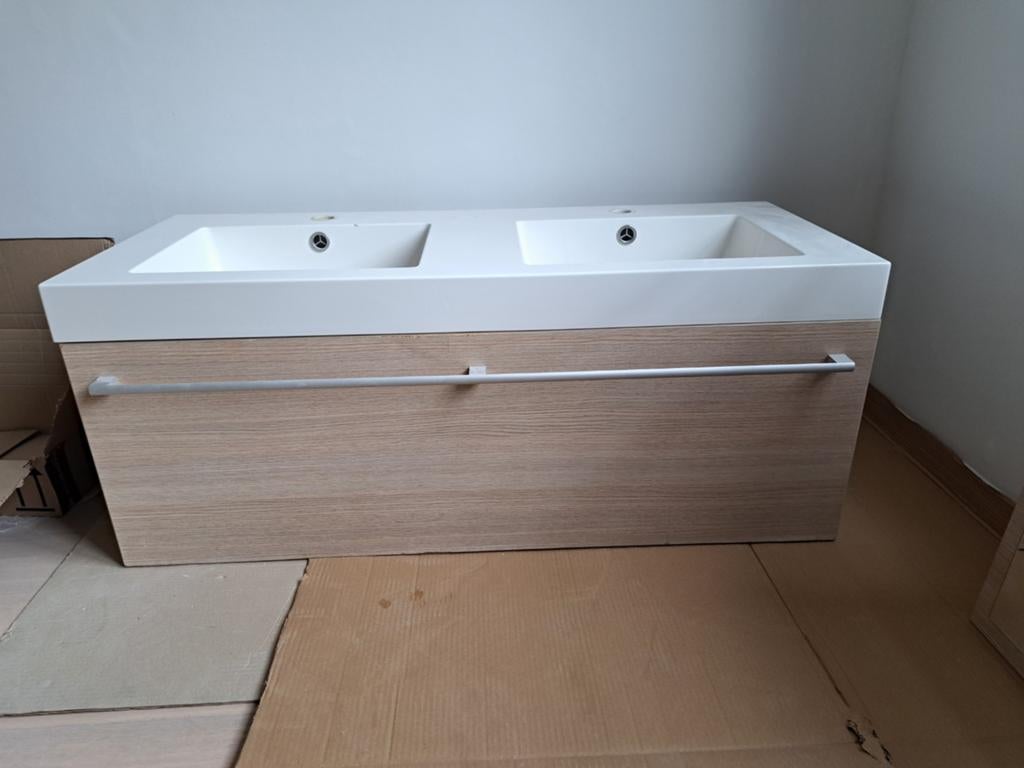 Meuble vasque 120cm avec miroir, Enlèvement