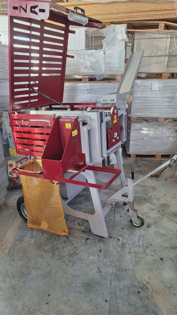 Machine à bois d'allumage BGU, Enlèvement