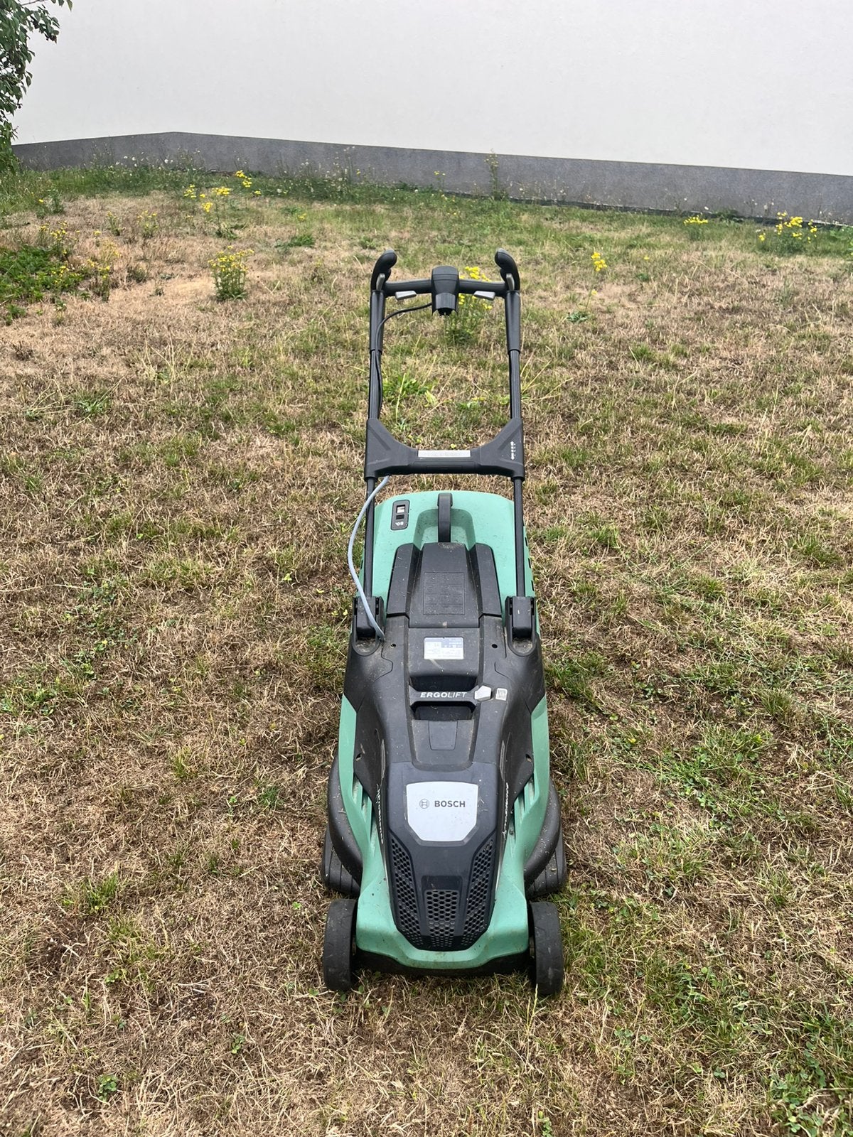 Tondeuse électrique Bosch AdvancedRotak 750 + Kit Mulching, Tondeuse rotative, 40 à 49 cm, Enlèvement, Tondeuses à gazon électriques