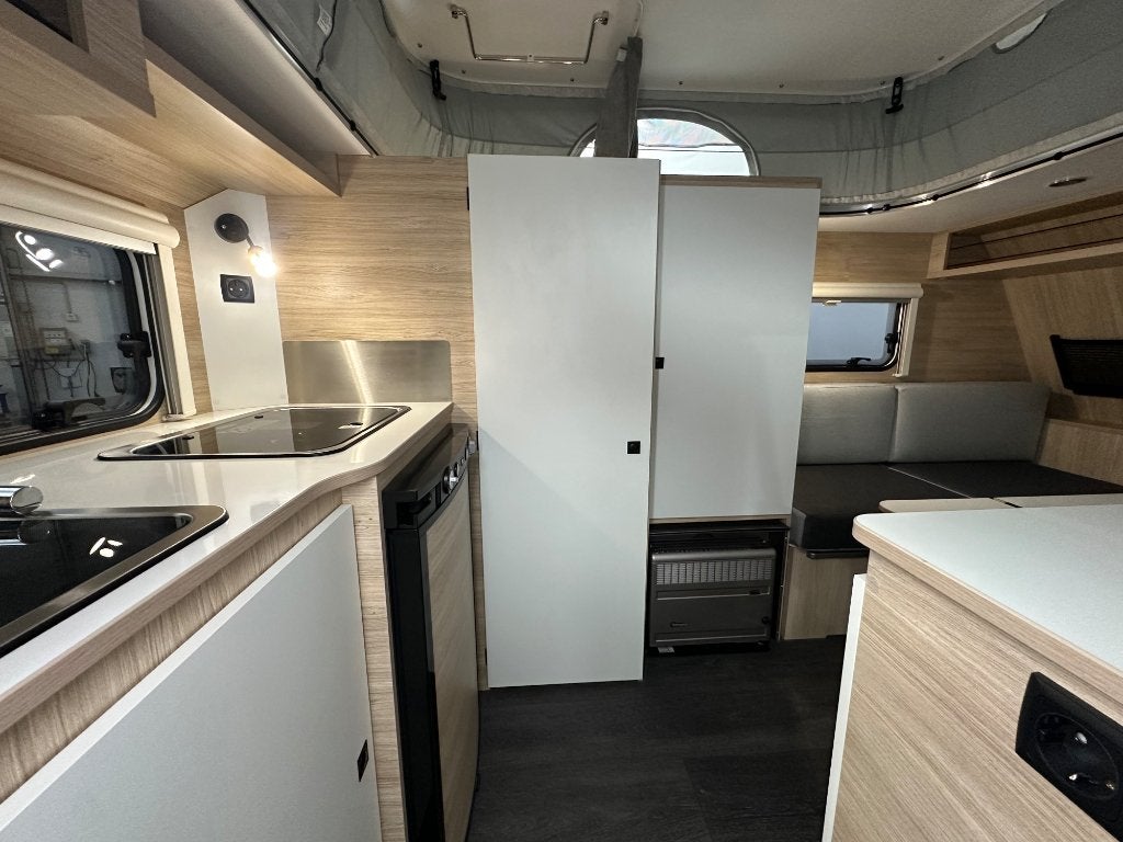 Trigano Silver Mini Freestyle 290 Mover, Caravans en Kamperen, Trigano, Voortentlamp, Tot en met 2, Bedrijf