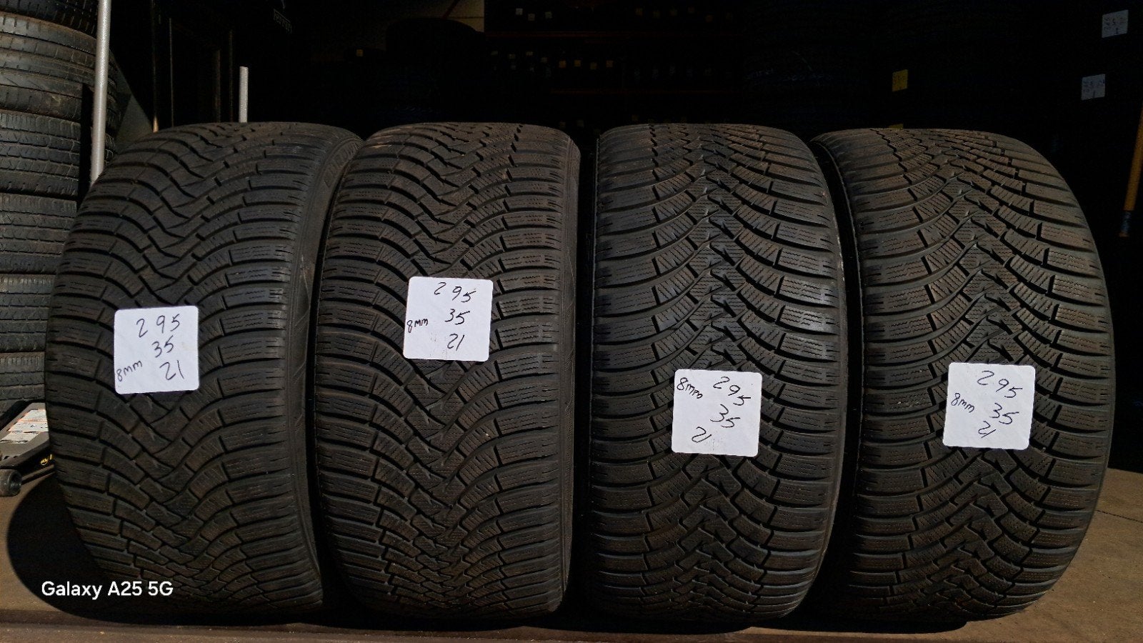 295/35/21 295/35R21 2953521 Démo hivernale Falcon's 8 mm, Enlèvement