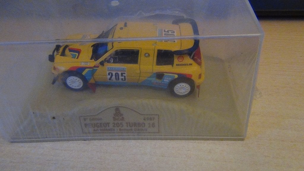 voiture 1/43 de rallye peugeot 205 turbo 16 paris-dakar, Enlèvement ou Envoi, Neuf, Voiture, Autres marques