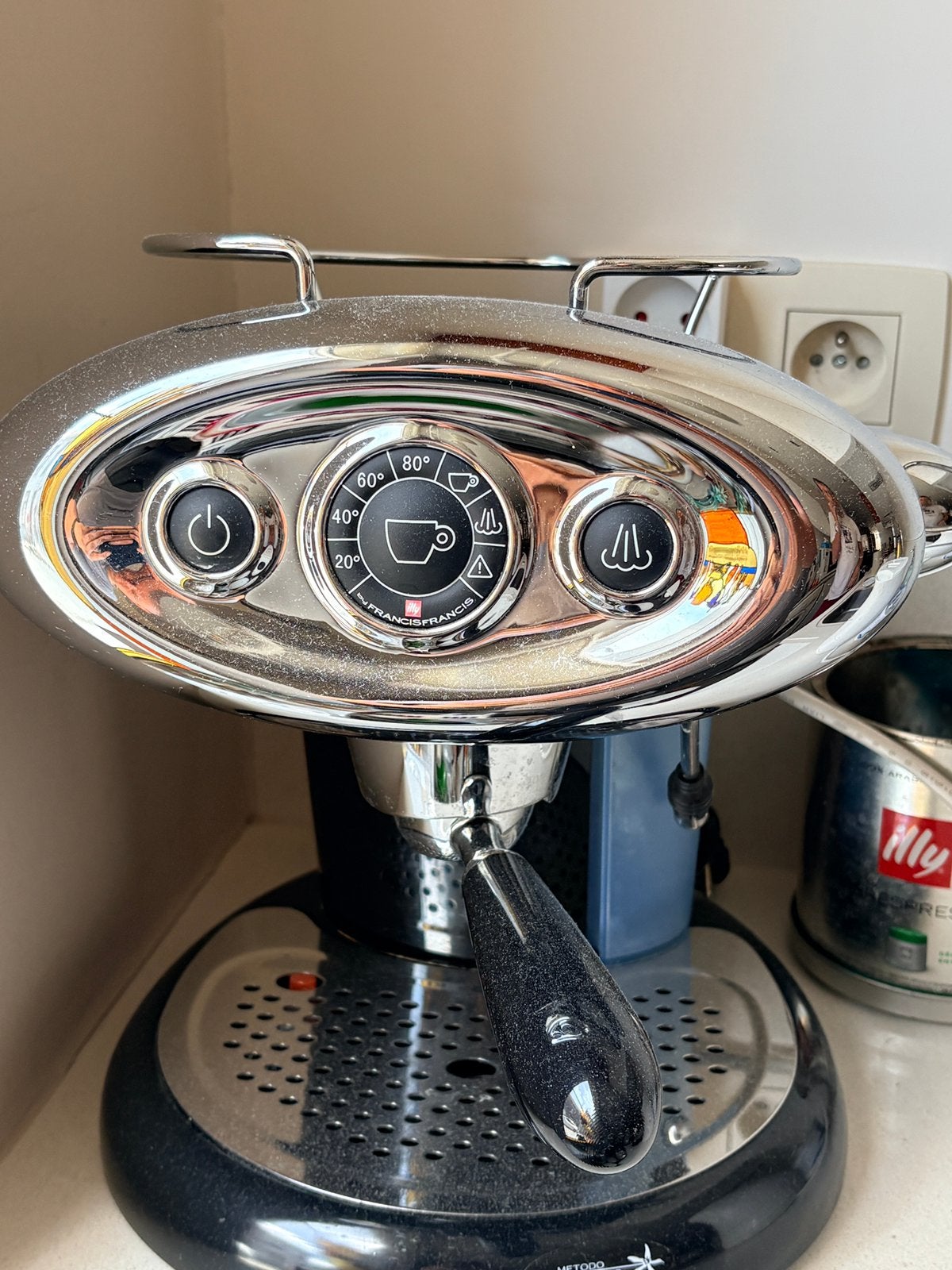 Illy Iperespresso machine, Machine à espresso, Réservoir d'eau amovible, Comme neuf, Enlèvement