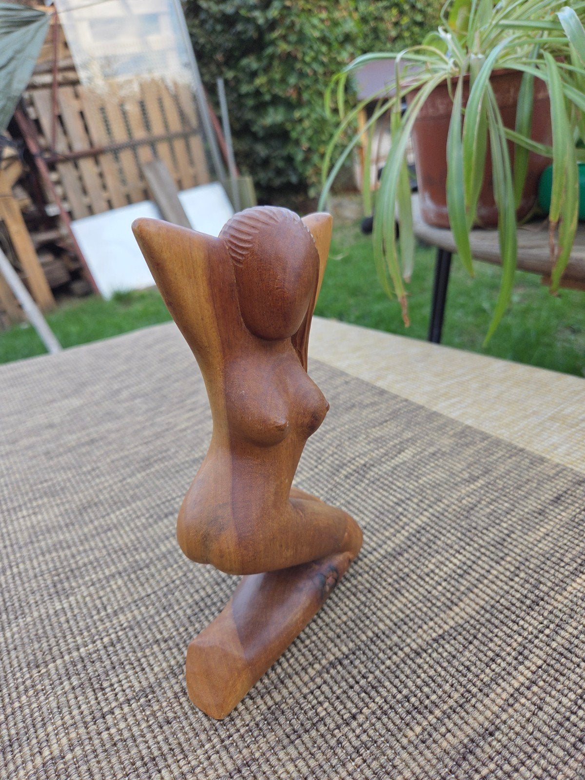 statuette en bois, Bois, Enlèvement ou Envoi, Fait main, Beige