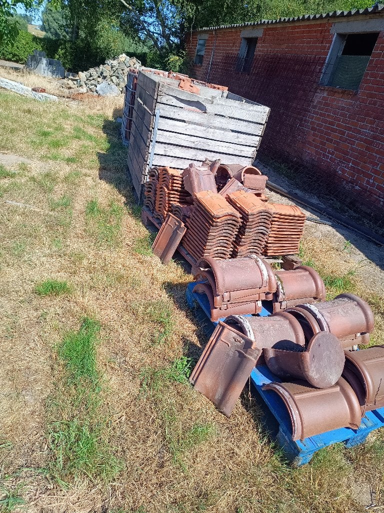 Te koop 1200  Narvik dakpannen in zeer goede staat, Doe-het-zelf en Bouw, Dakpannen en Dakbedekking, Ophalen, Zo goed als nieuw