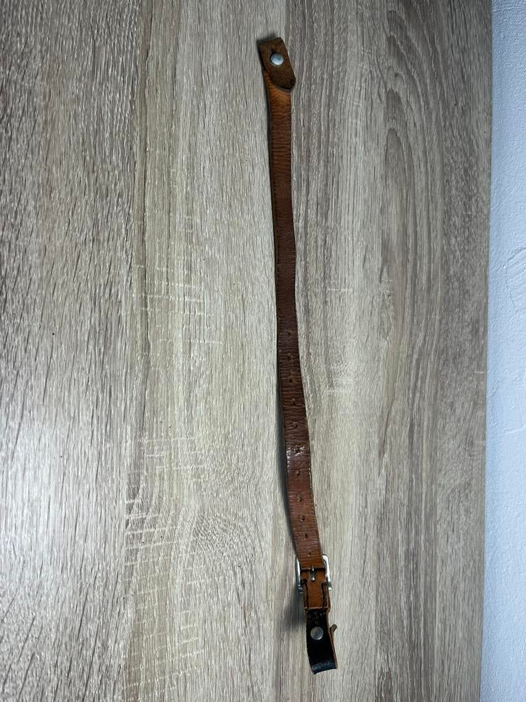 Orginele duitse helm kinriem, Ophalen of Verzenden, Landmacht, Helm of Baret