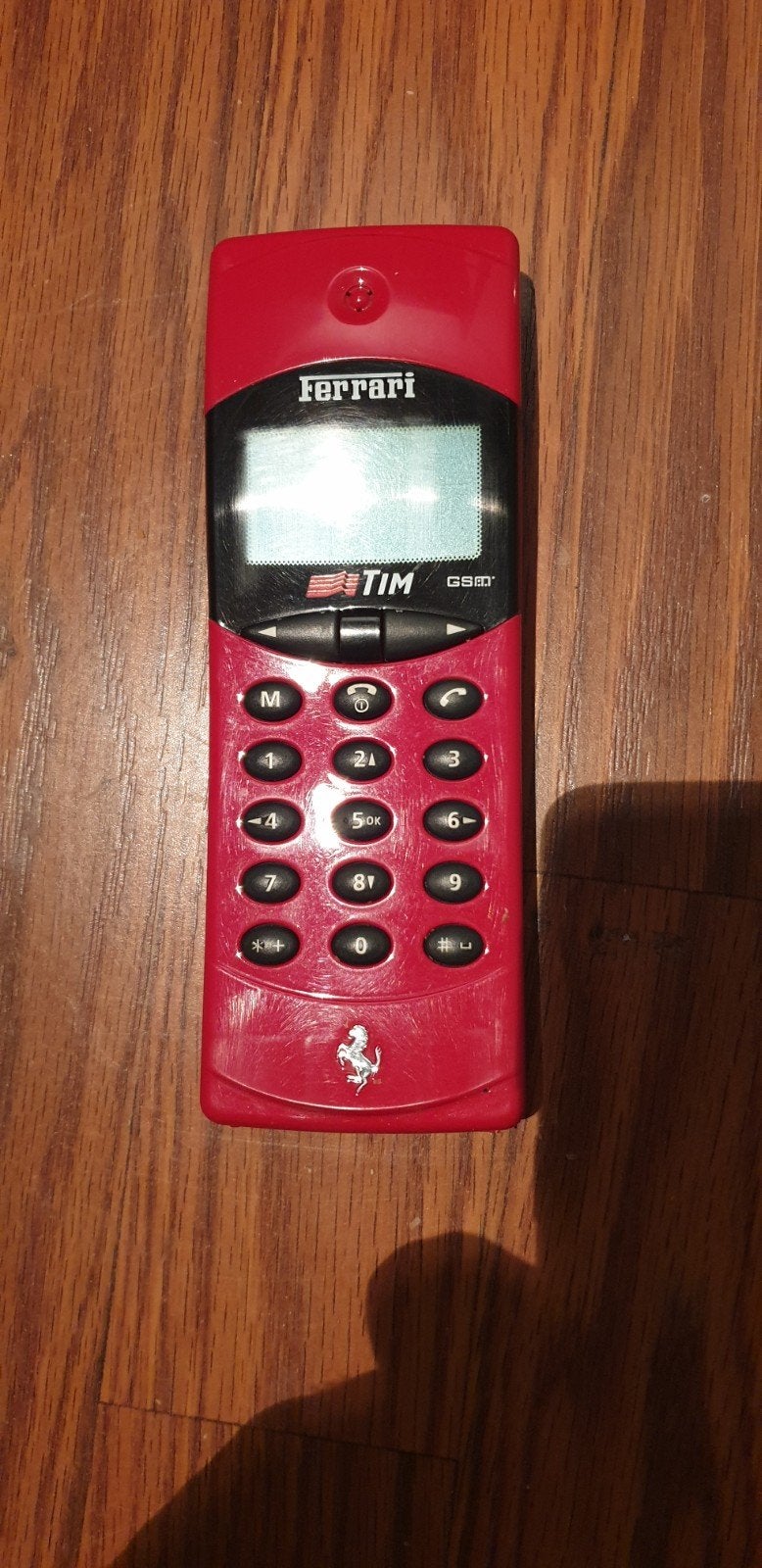 Téléphone portable Ferrari.F10 Hagenuk année 90 original, Télécoms, Rouge, Autres modèles, Moins de 3 mégapixels, Enlèvement ou Envoi