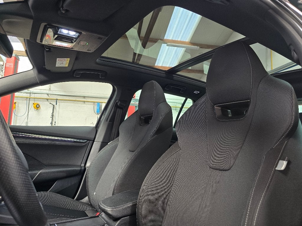 ⭐Skoda Octavia Break - Sportpack - Full Option - Hybride, Autos, Achat, Noir, 5 portes, Automatique