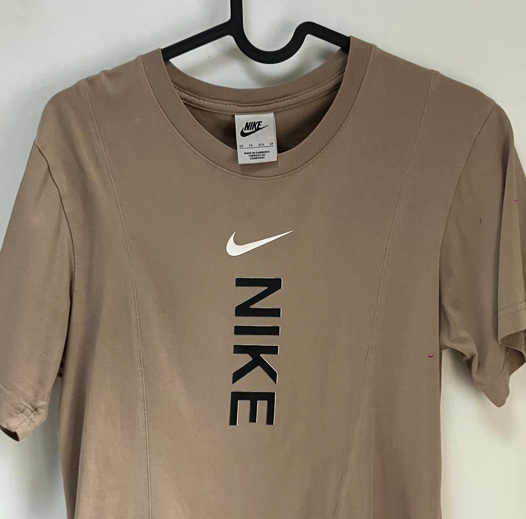 T-shirt Nike Sportswear Hybrid, Ophalen of Verzenden, Zo goed als nieuw, Maat 46 (S) of kleiner, Beige