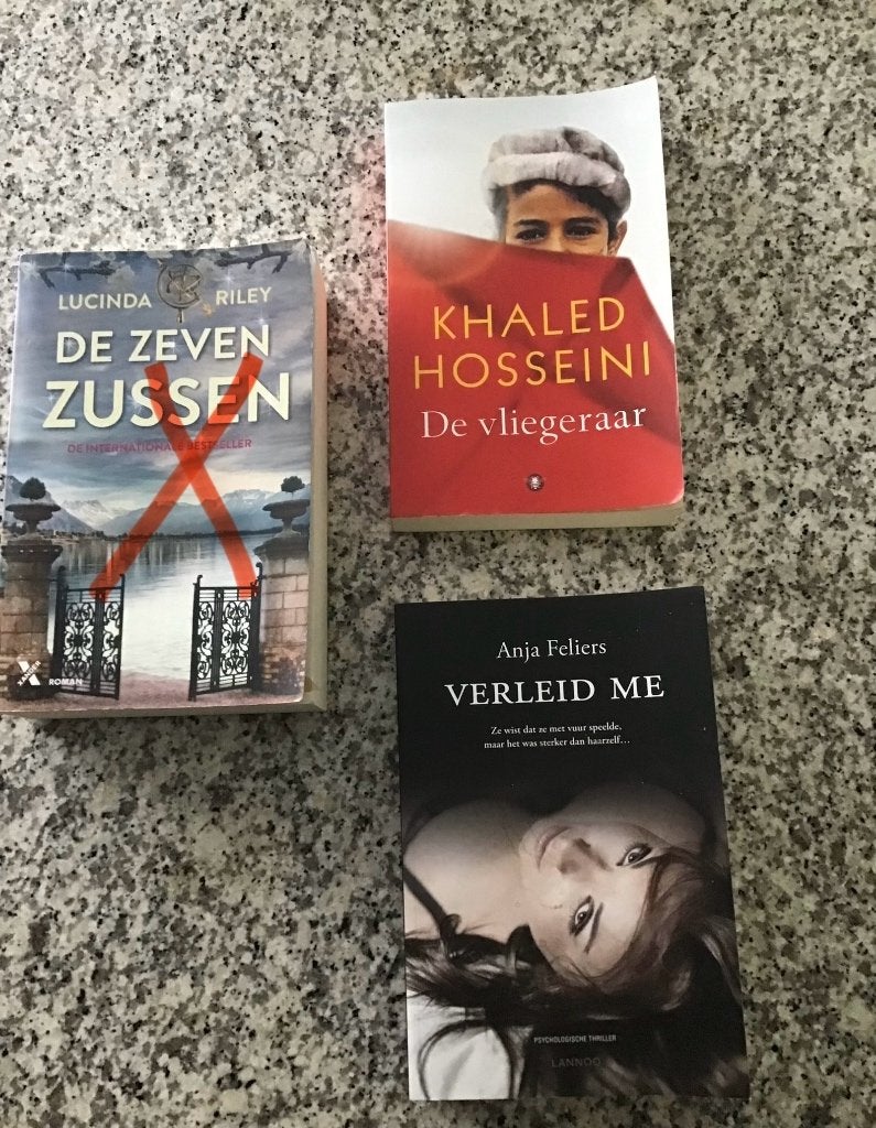 Boek: de zeven zussen ( verkocht).. De vliegeraar…verleid me, Ophalen, Zo goed als nieuw