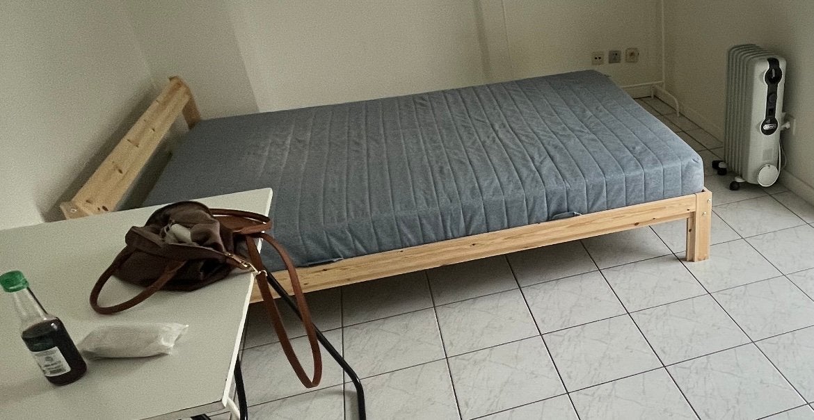 Bed base & bed frame & matress, Ophalen, Zo goed als nieuw