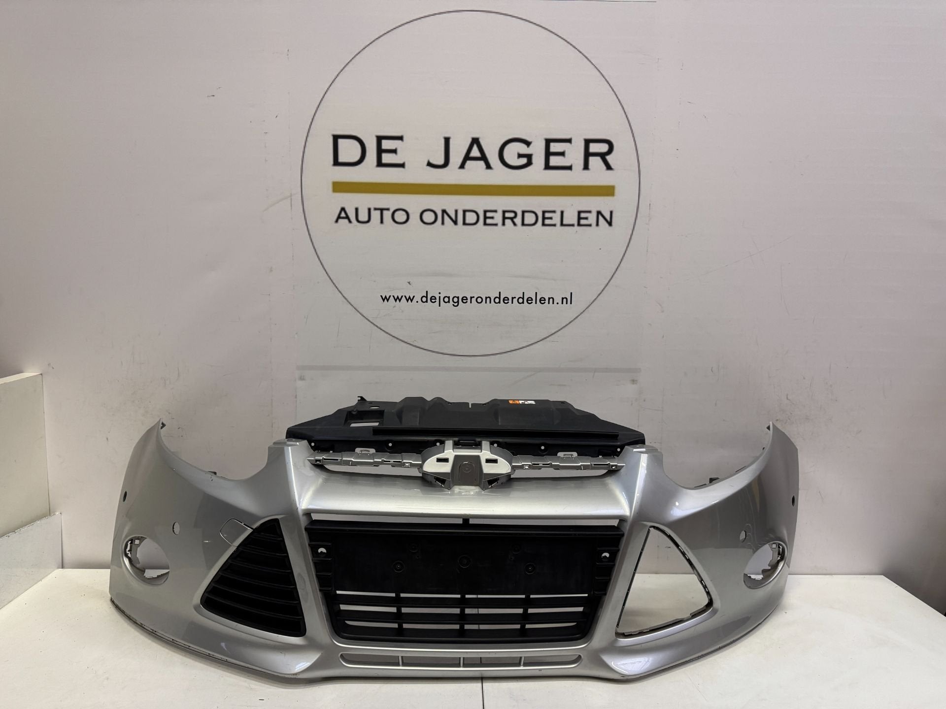 FORD FOCUS MKIII MK3 VOORBUMPER BUMPER BM57-11757A, Gebruikt, Info@ford.com, Ford, Bumper