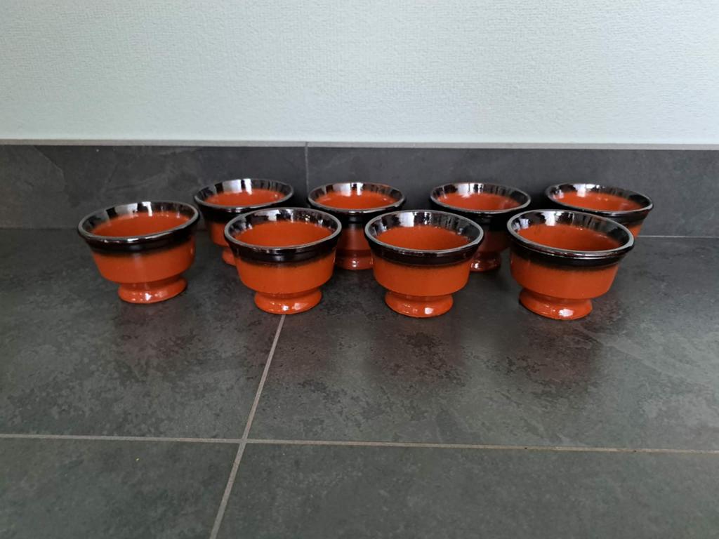8 bruine aardewerk schaaltjes, Huis en Inrichting, Keuken | Servies, Ophalen, Aardewerk