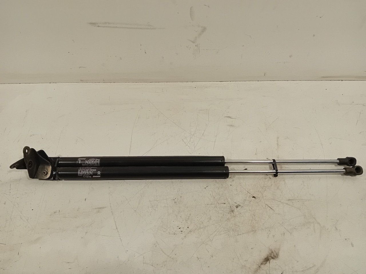 Gasdrukveerset achter Mazda 5, Onderdelen@venauto.nl, Van der Ven Autorecycling B.V., Gebruikt, Ettenseweg 76, 4706 PB Roosendaal, The Netherlands