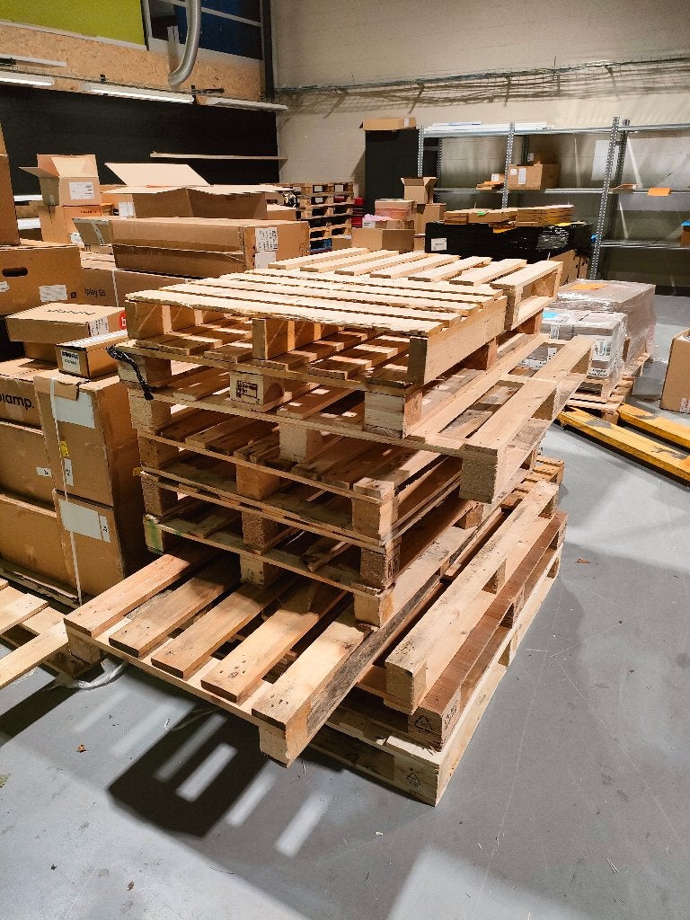 Wegwerppallet - GRATIS, Ophalen, Gebruikt, Grenen, 250 tot 300 cm